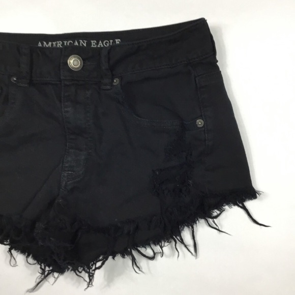 AEO Black Frayed Distressed Jean Shorts - Size 6 - Picture 3 of 7
